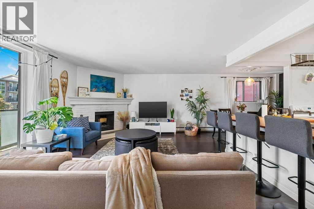 Single Family House for Sale in B   Avenue SW Cliff Bungalow Calgary 