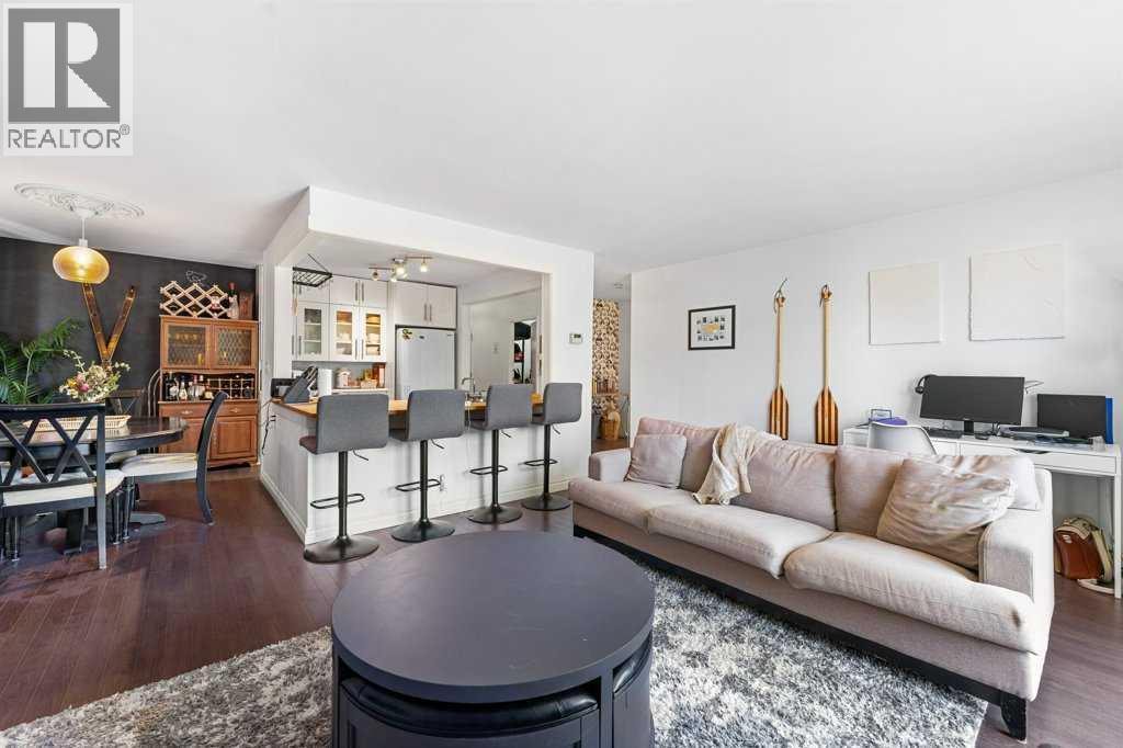 Single Family House for Sale in B   Avenue SW Cliff Bungalow Calgary 