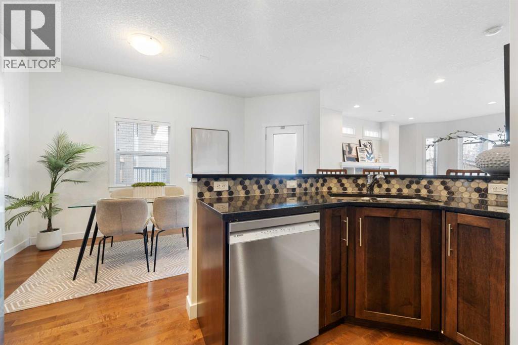 Single Family House for Sale in    Street SW Killarney/Glengarry Calgary 