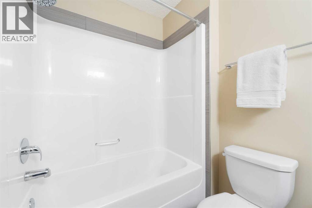 Single Family House for Sale in    Street SW Killarney/Glengarry Calgary 