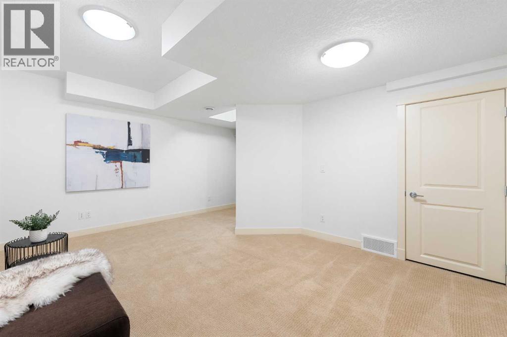 Single Family House for Sale in    Street SW Killarney/Glengarry Calgary 