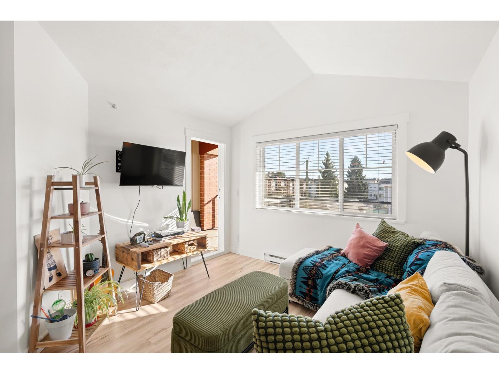 308 19774 56 AVENUE, Langley