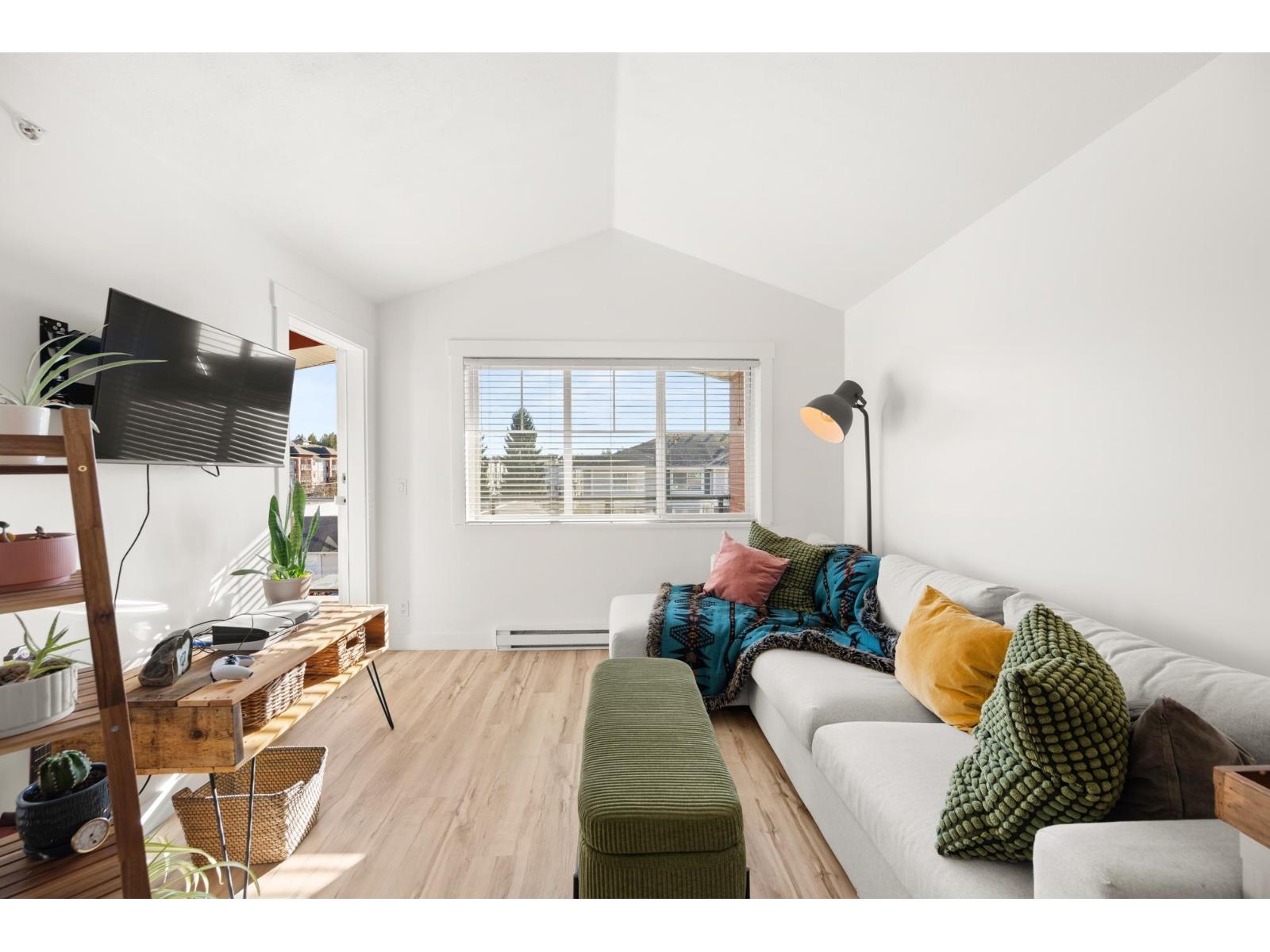 308 19774 56 AVENUE, Langley