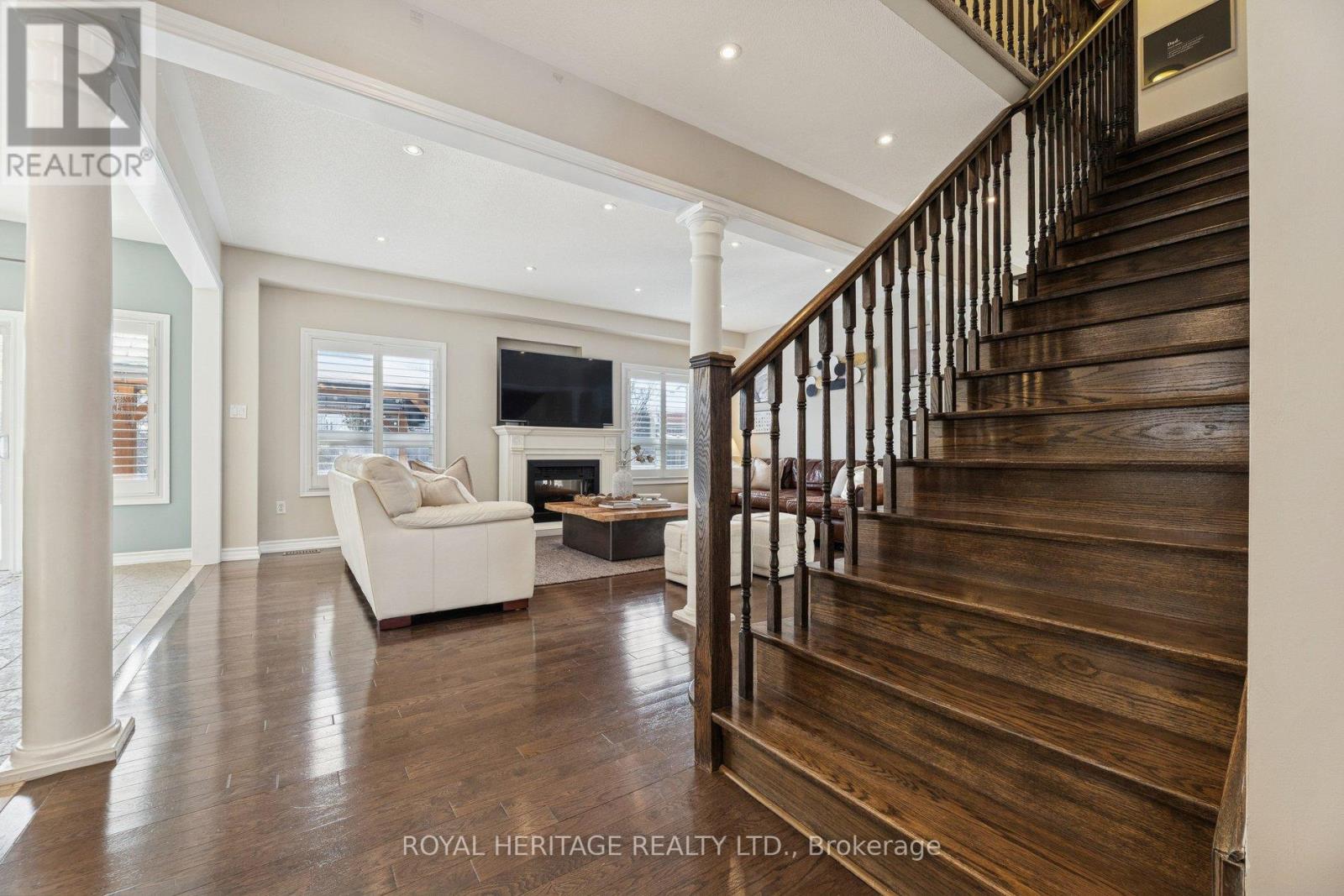63 LAPRADE SQUARE - 12