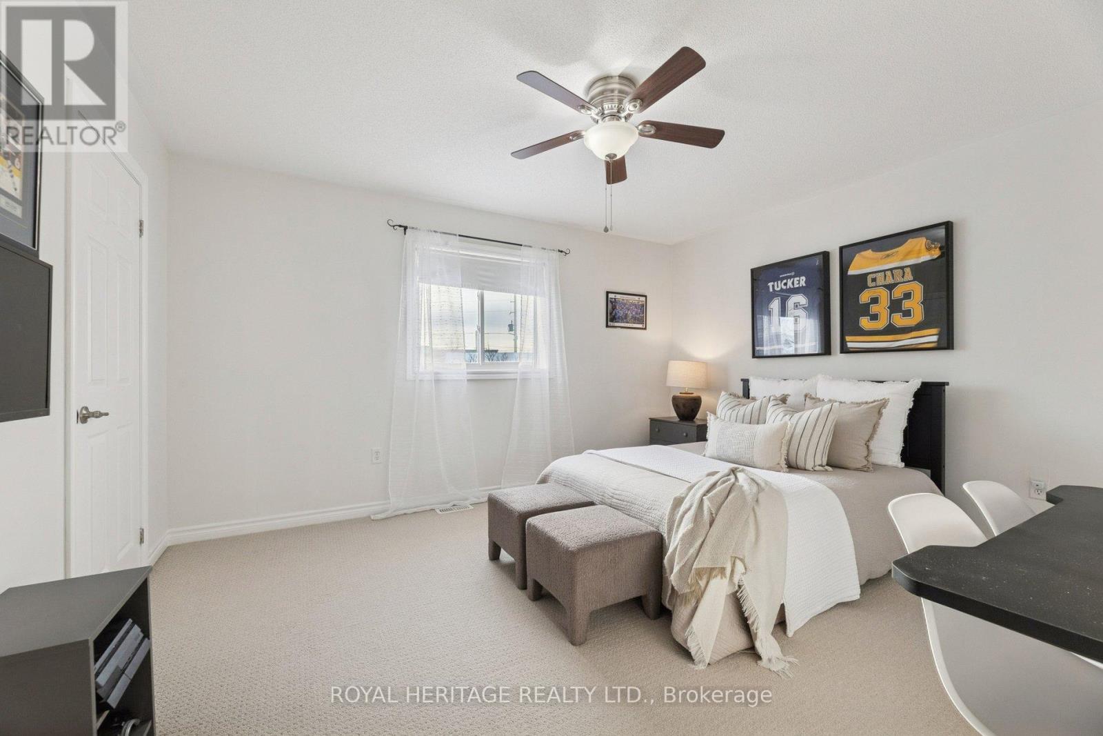63 LAPRADE SQUARE - 33