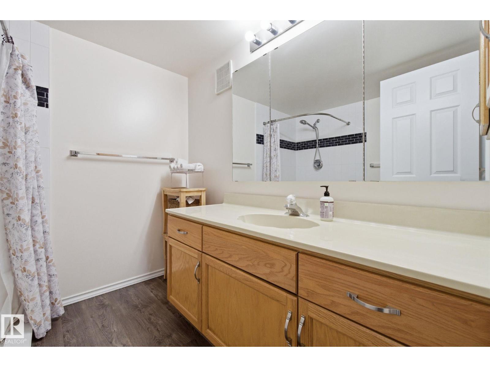 #113 10935 21 AV NW, Edmonton