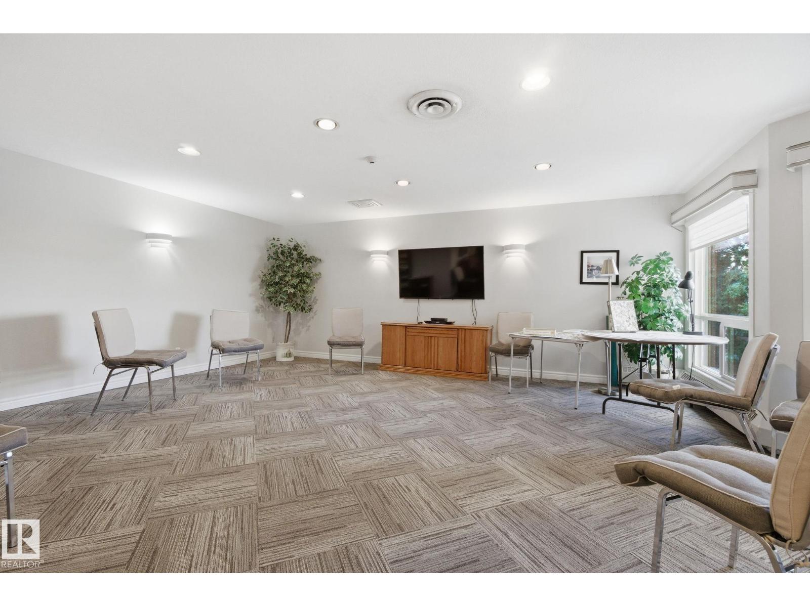 #113 10935 21 AV NW, Edmonton