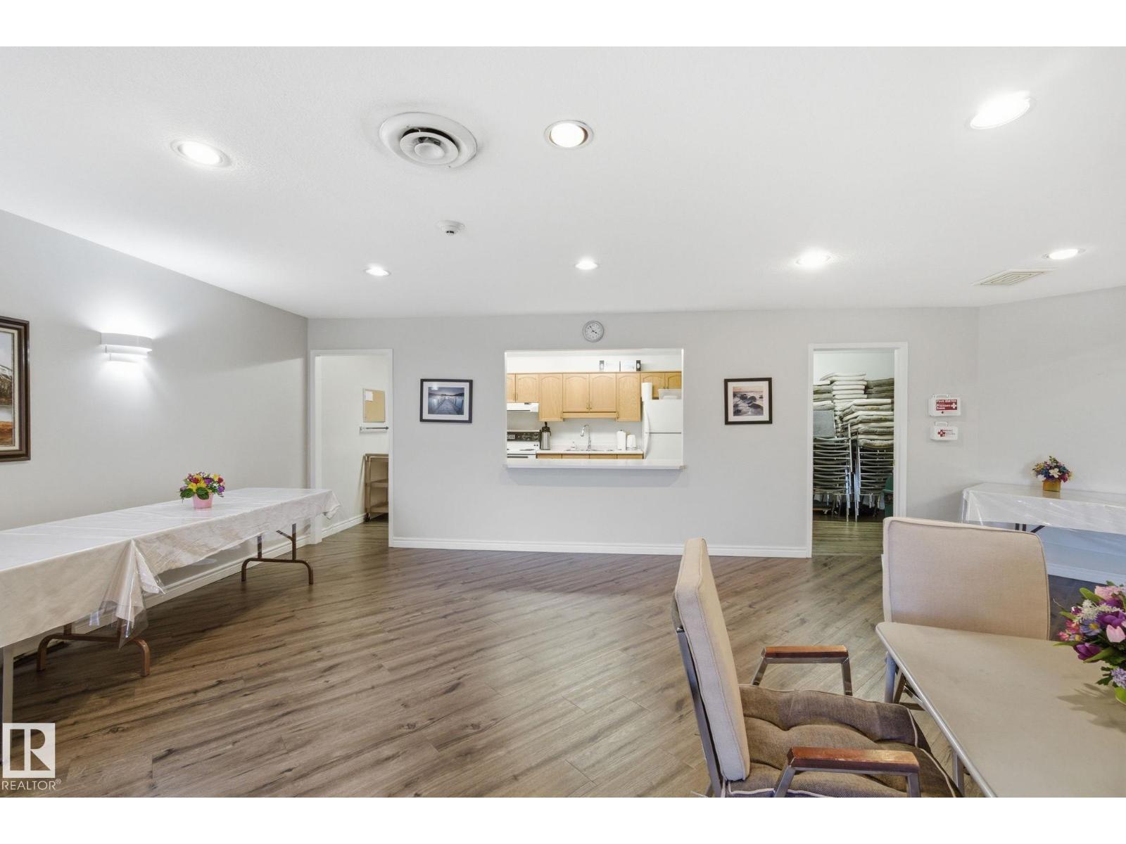 #113 10935 21 AV NW, Edmonton