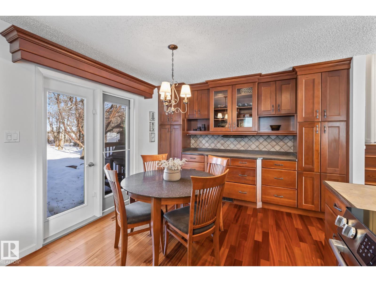 9512 180A AV NW, Edmonton