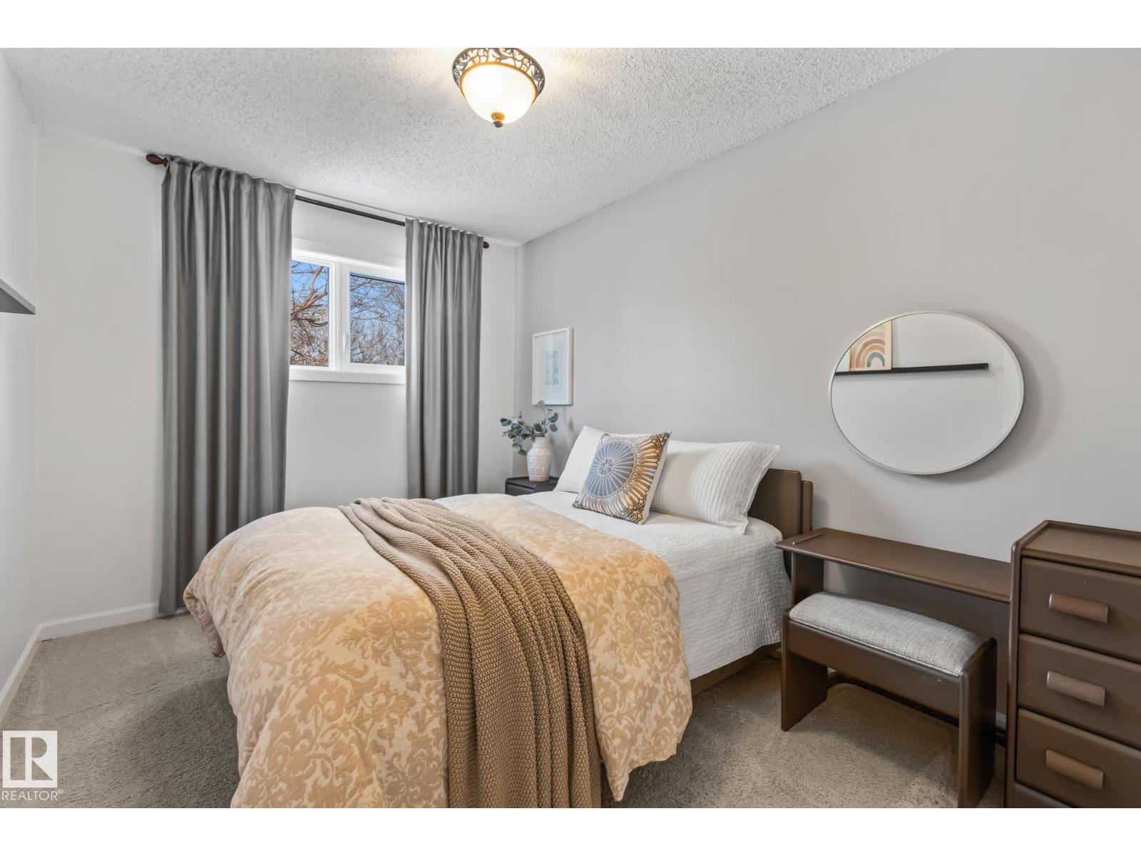 9512 180A AV NW, Edmonton