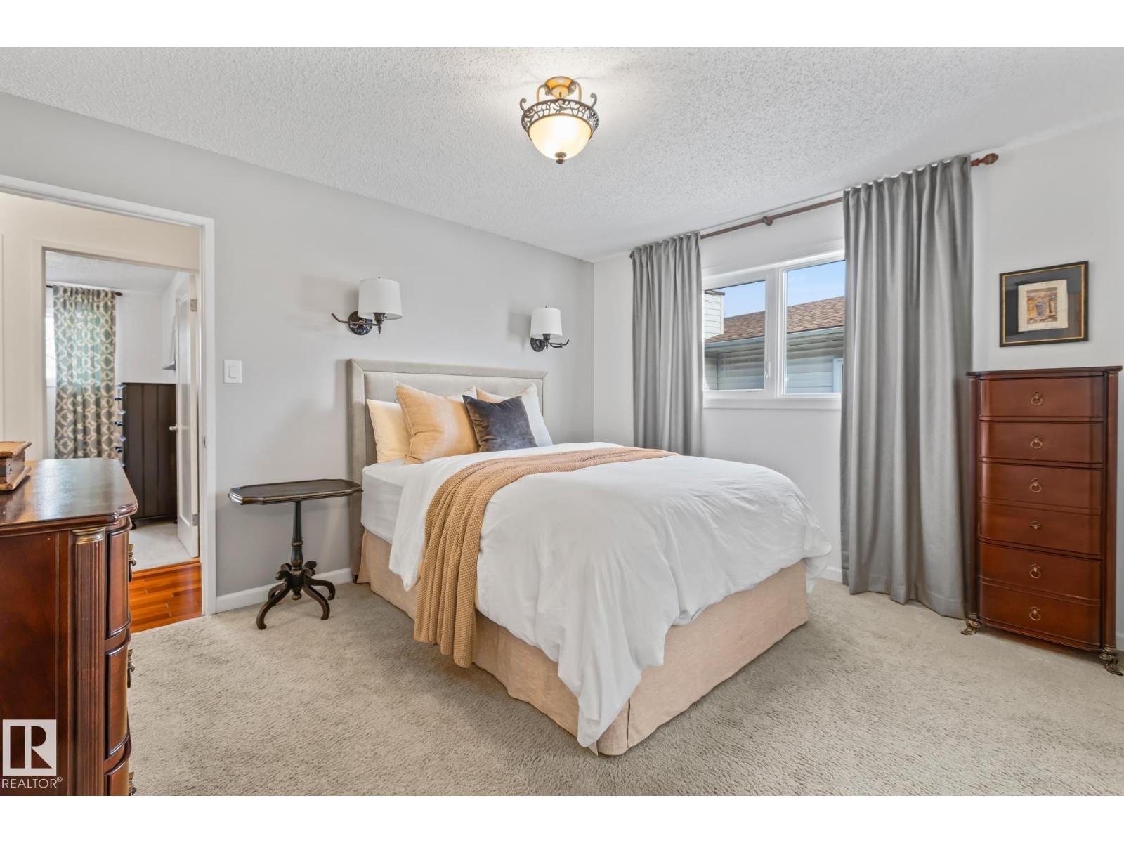 9512 180A AV NW, Edmonton