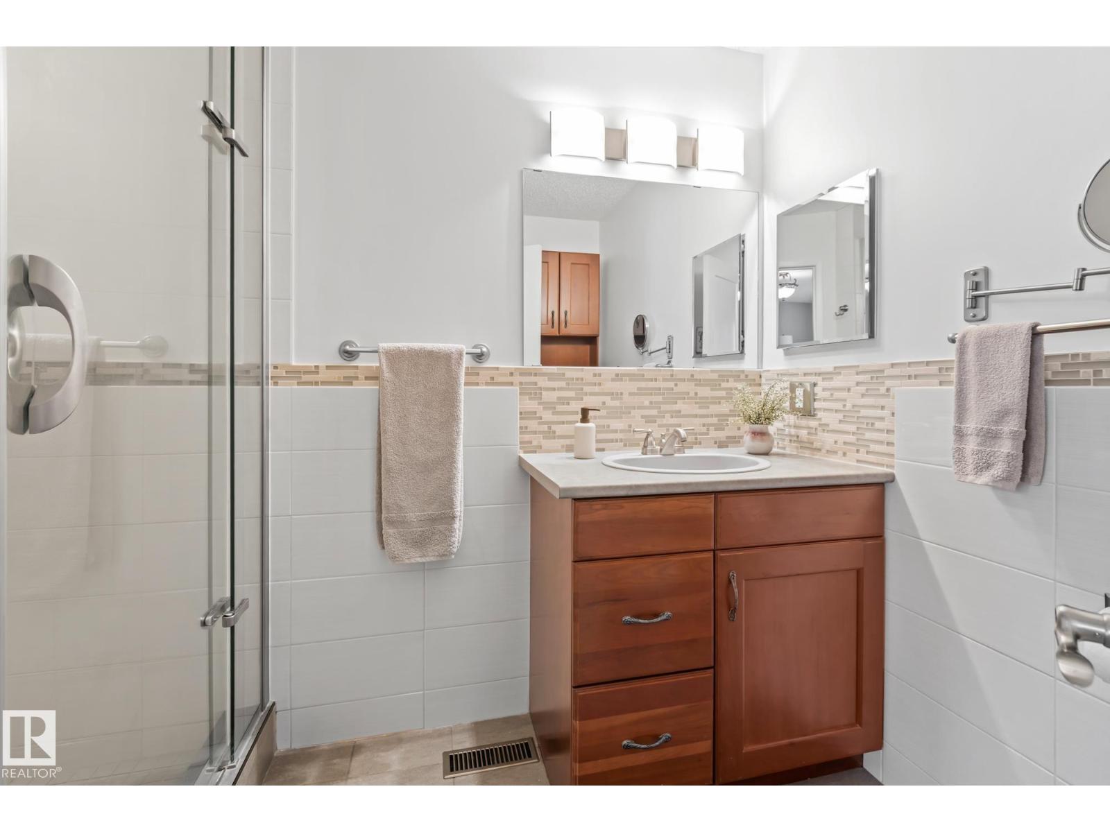 9512 180A AV NW, Edmonton