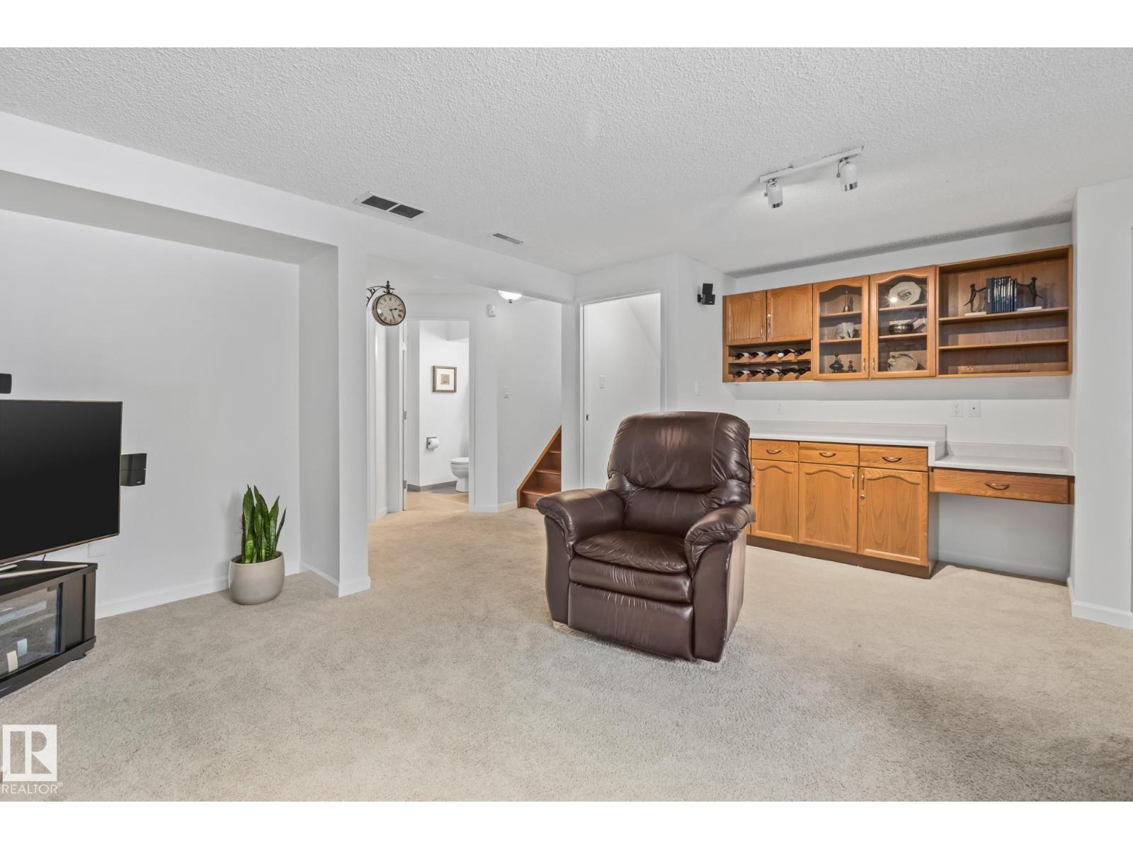 9512 180A AV NW, Edmonton