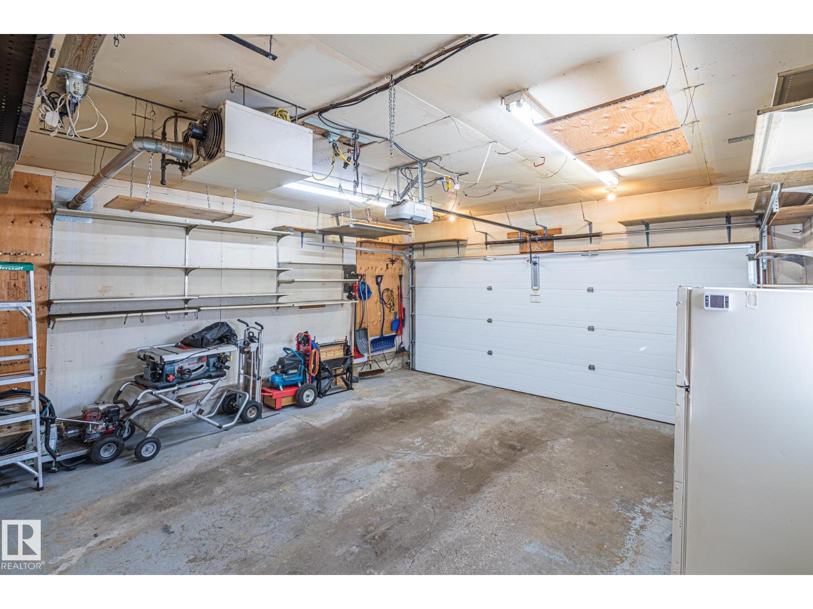 9512 180A AV NW, Edmonton