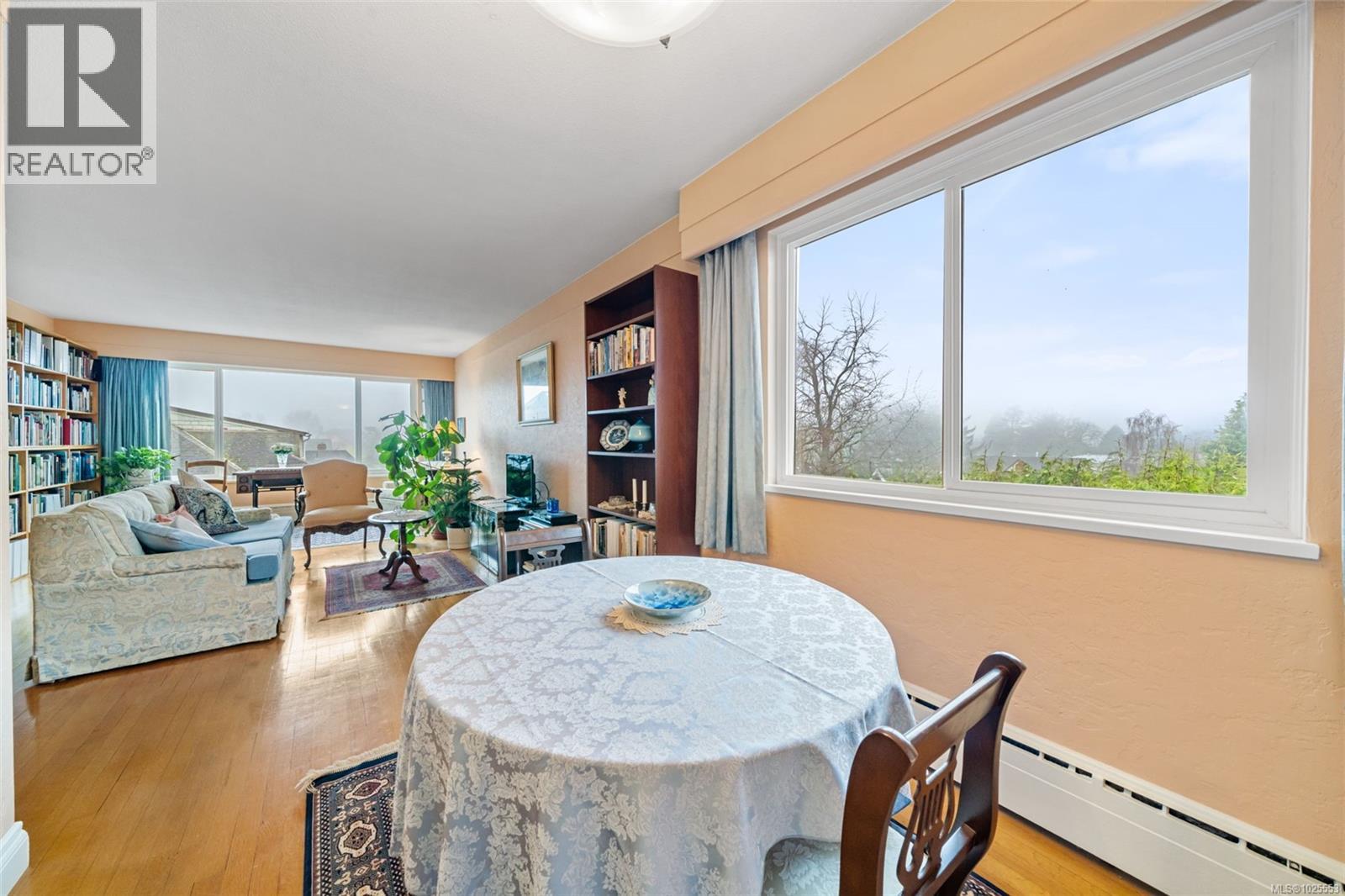 305 1270 Beach Dr, Oak Bay