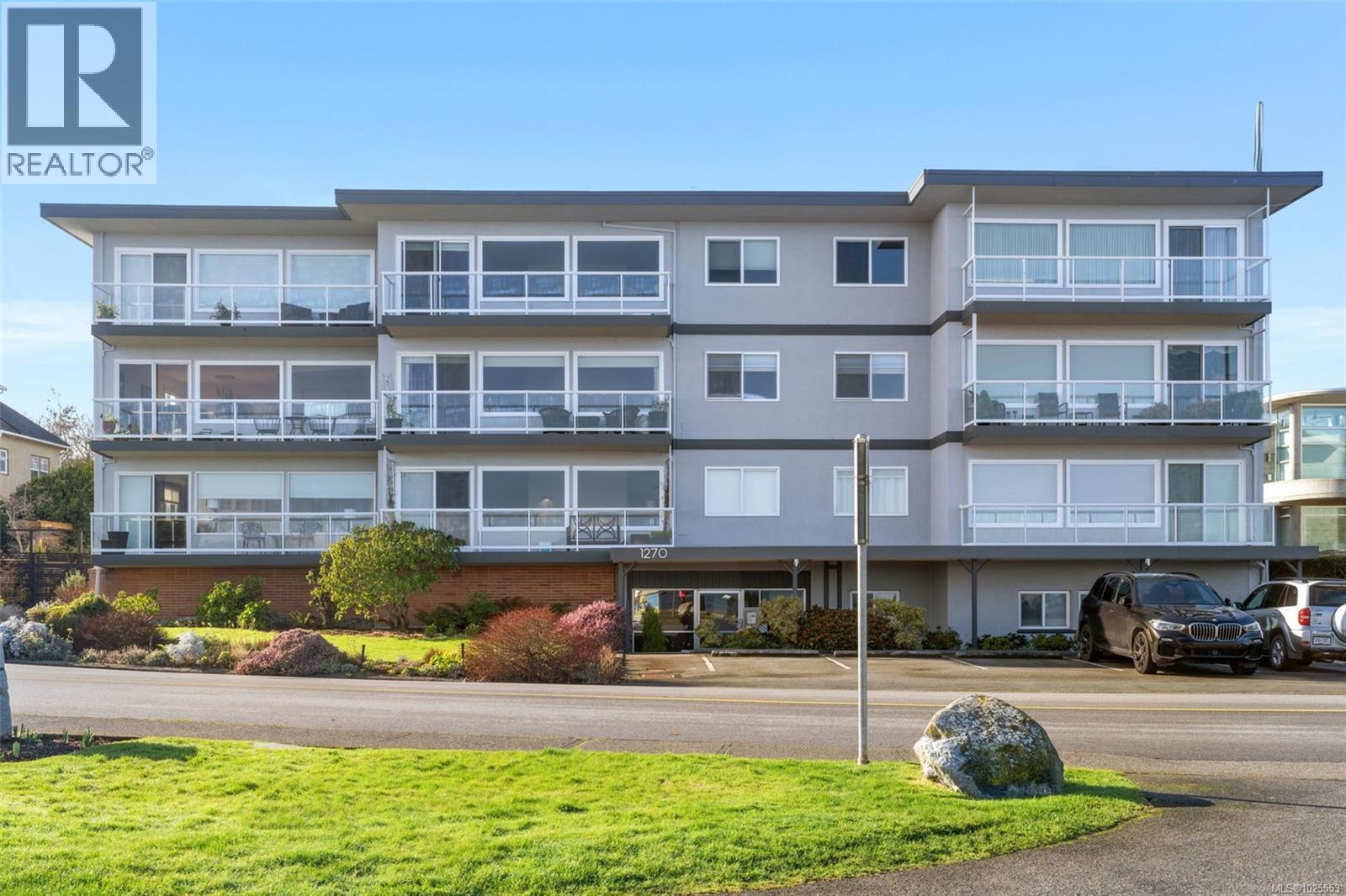 305 1270 Beach Dr, Oak Bay