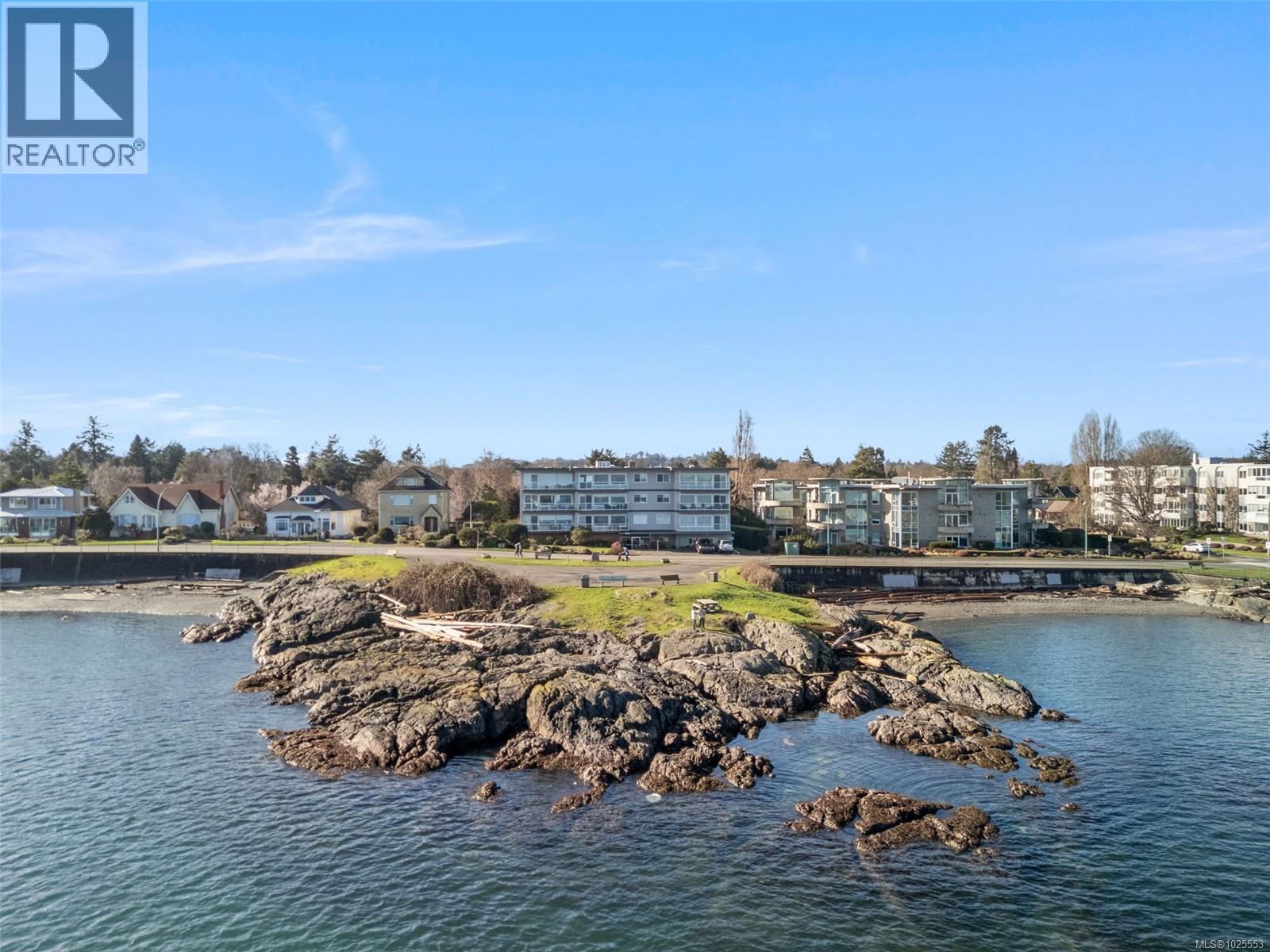 305 1270 Beach Dr, Oak Bay