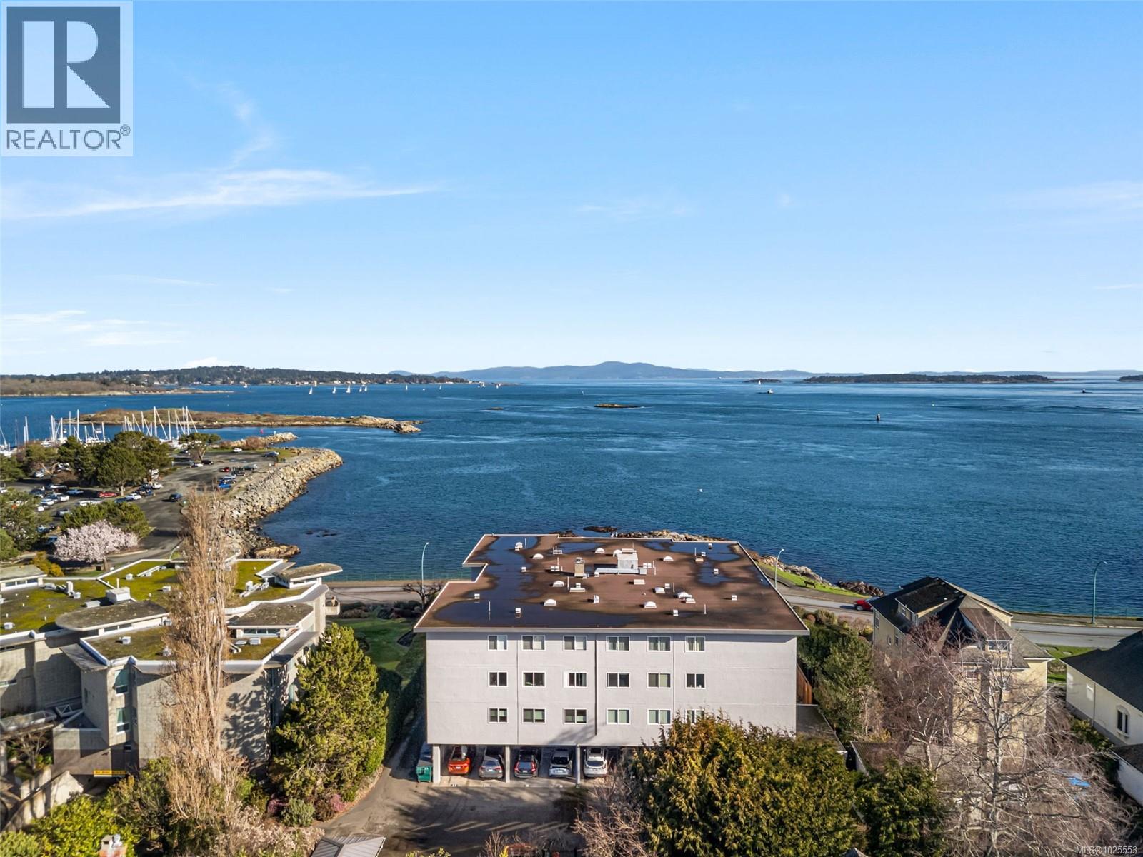 305 1270 Beach Dr, Oak Bay