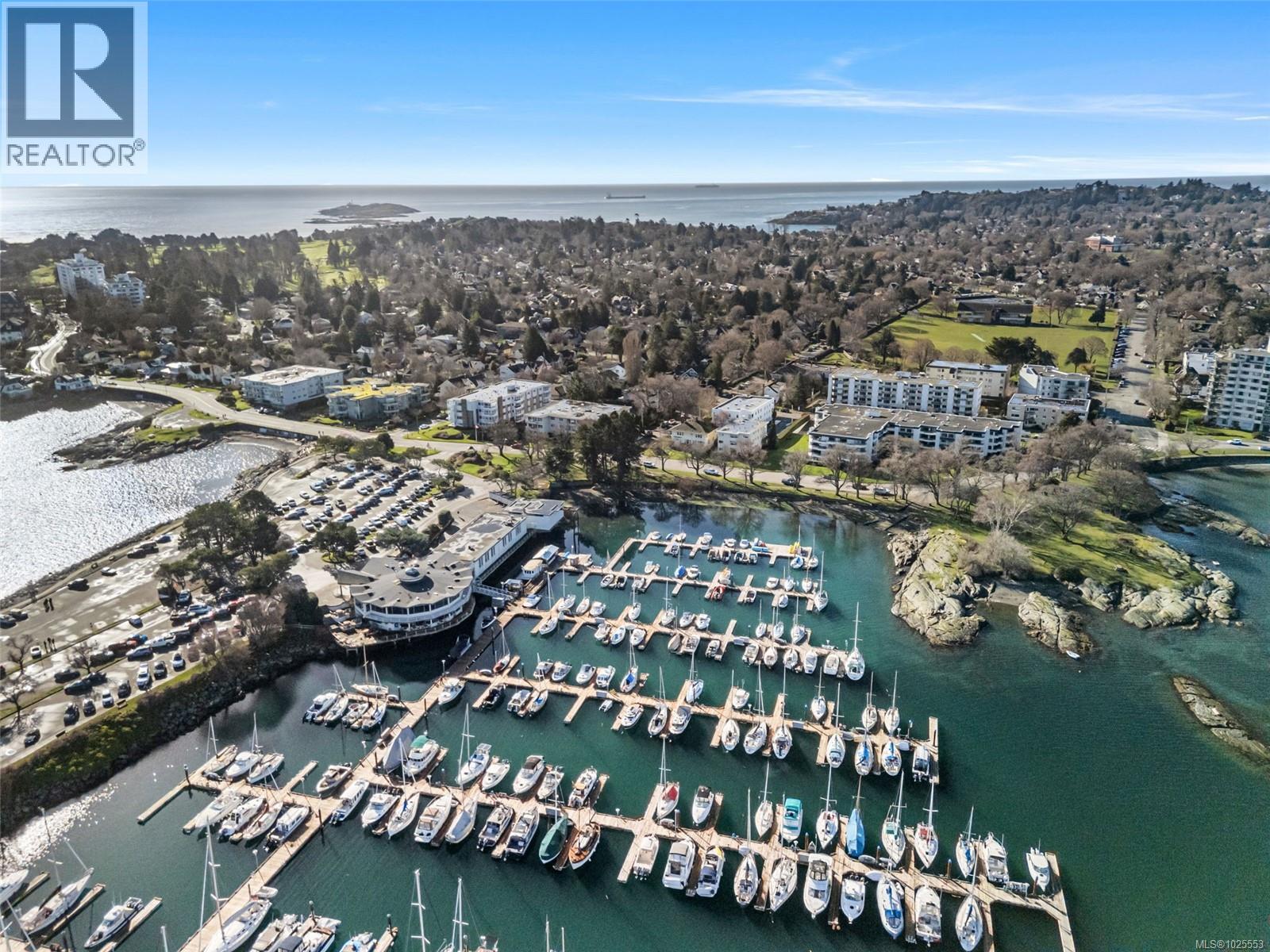 305 1270 Beach Dr, Oak Bay