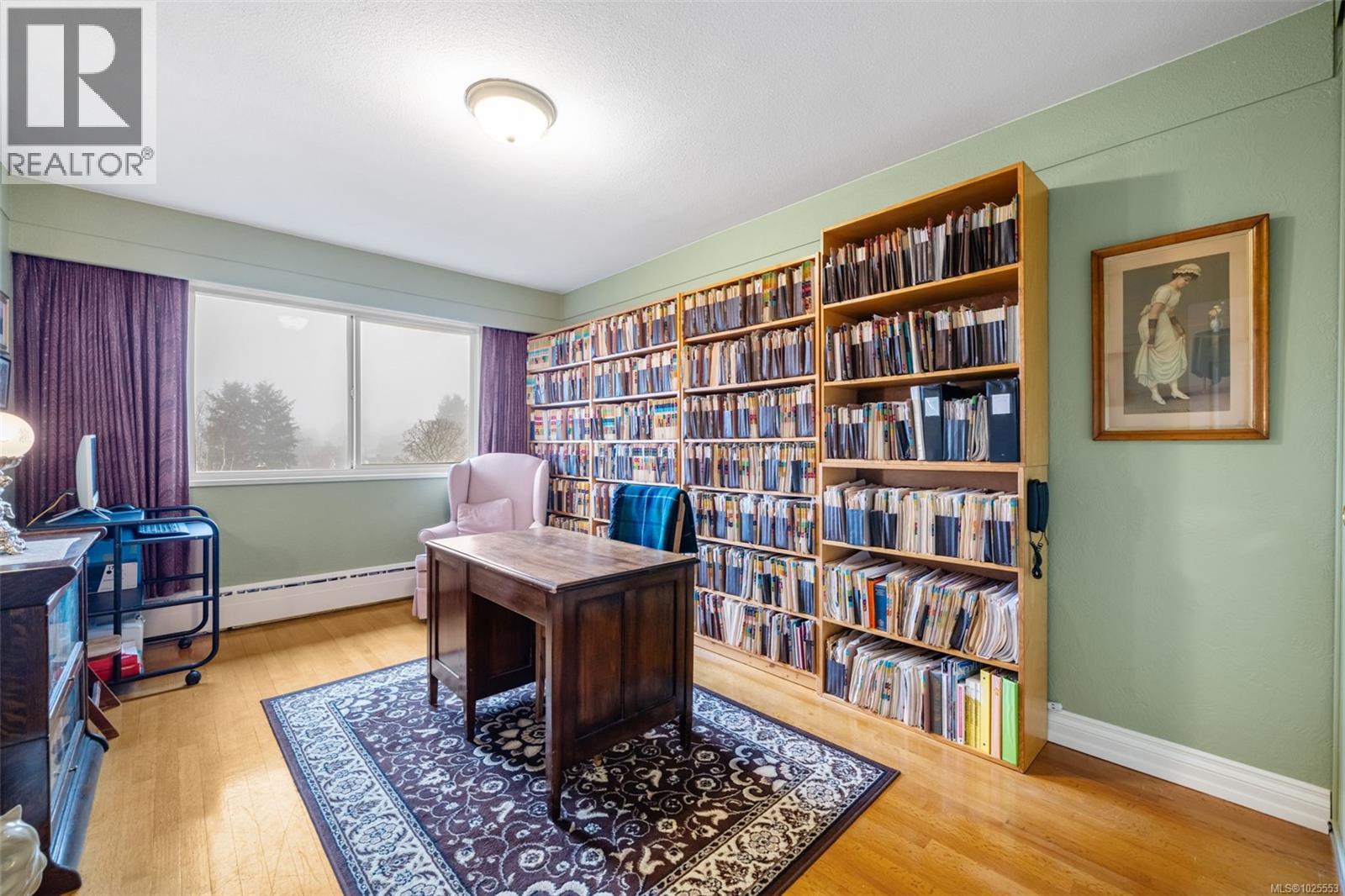 305 1270 Beach Dr, Oak Bay