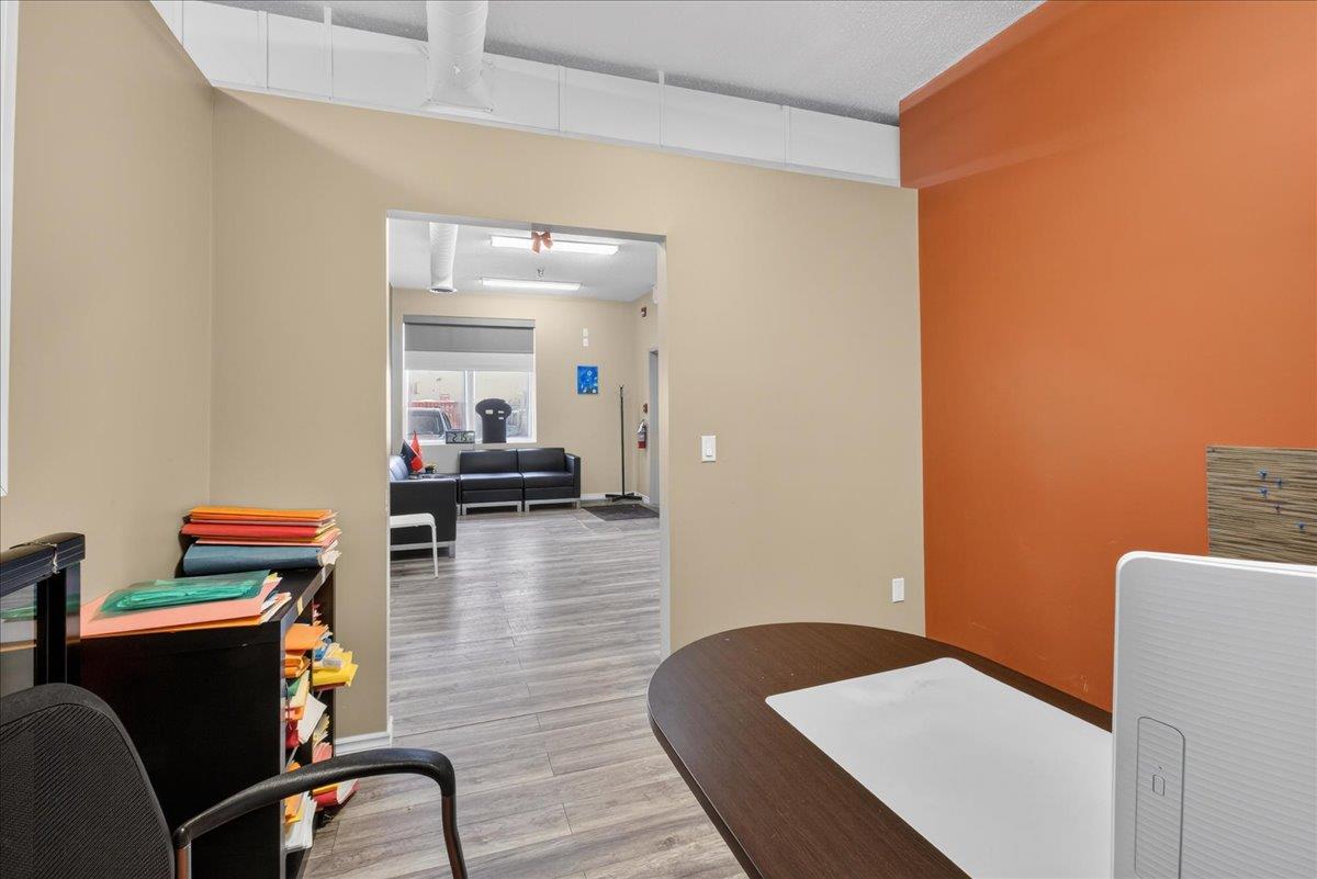 
          101 5661-5677 99 Street
            <br/>
            <span>Edmonton</span>
            , 
            <span>AB</span>
             <span>T6E3N8</span>
         - Photo 16