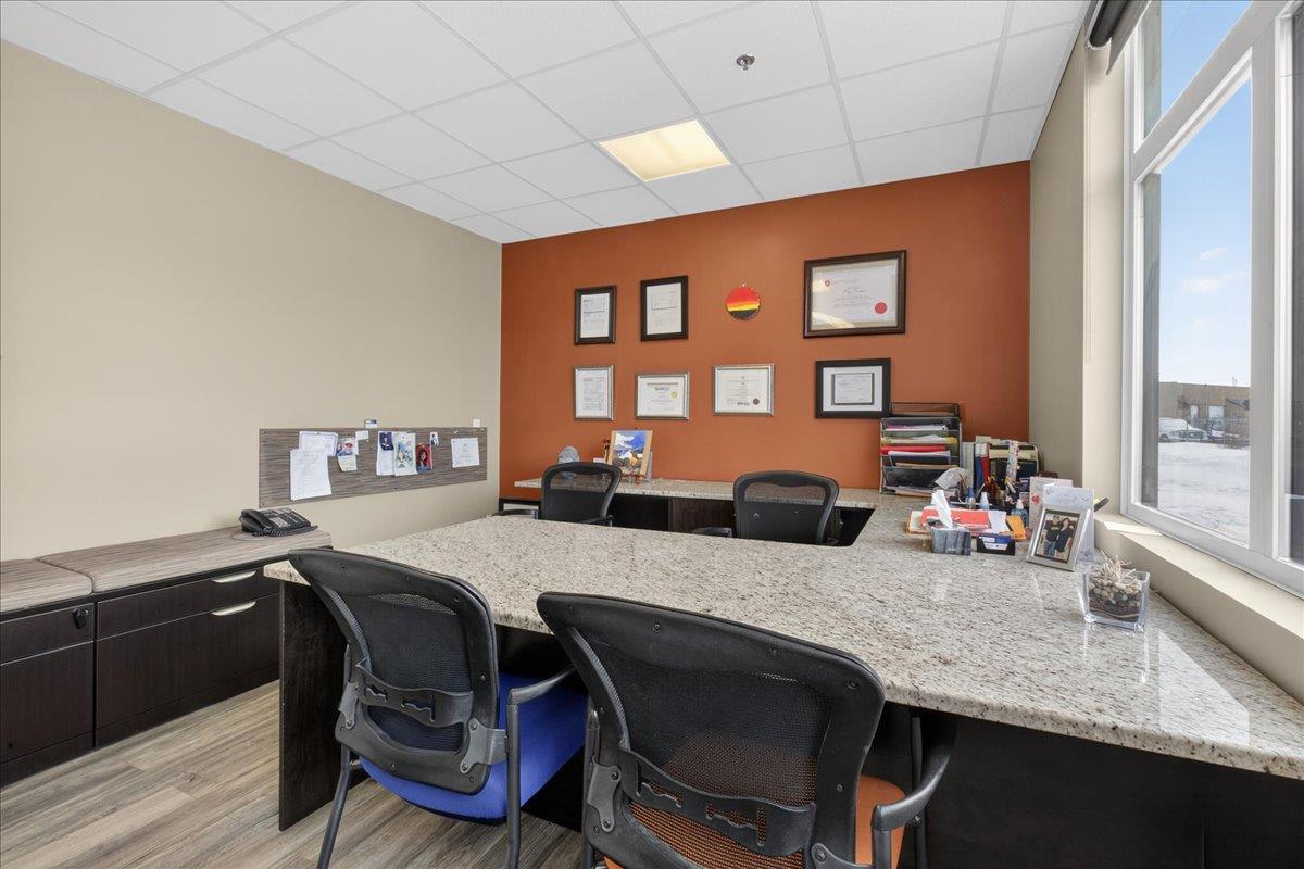 
          101 5661-5677 99 Street
            <br/>
            <span>Edmonton</span>
            , 
            <span>AB</span>
             <span>T6E3N8</span>
         - Photo 22