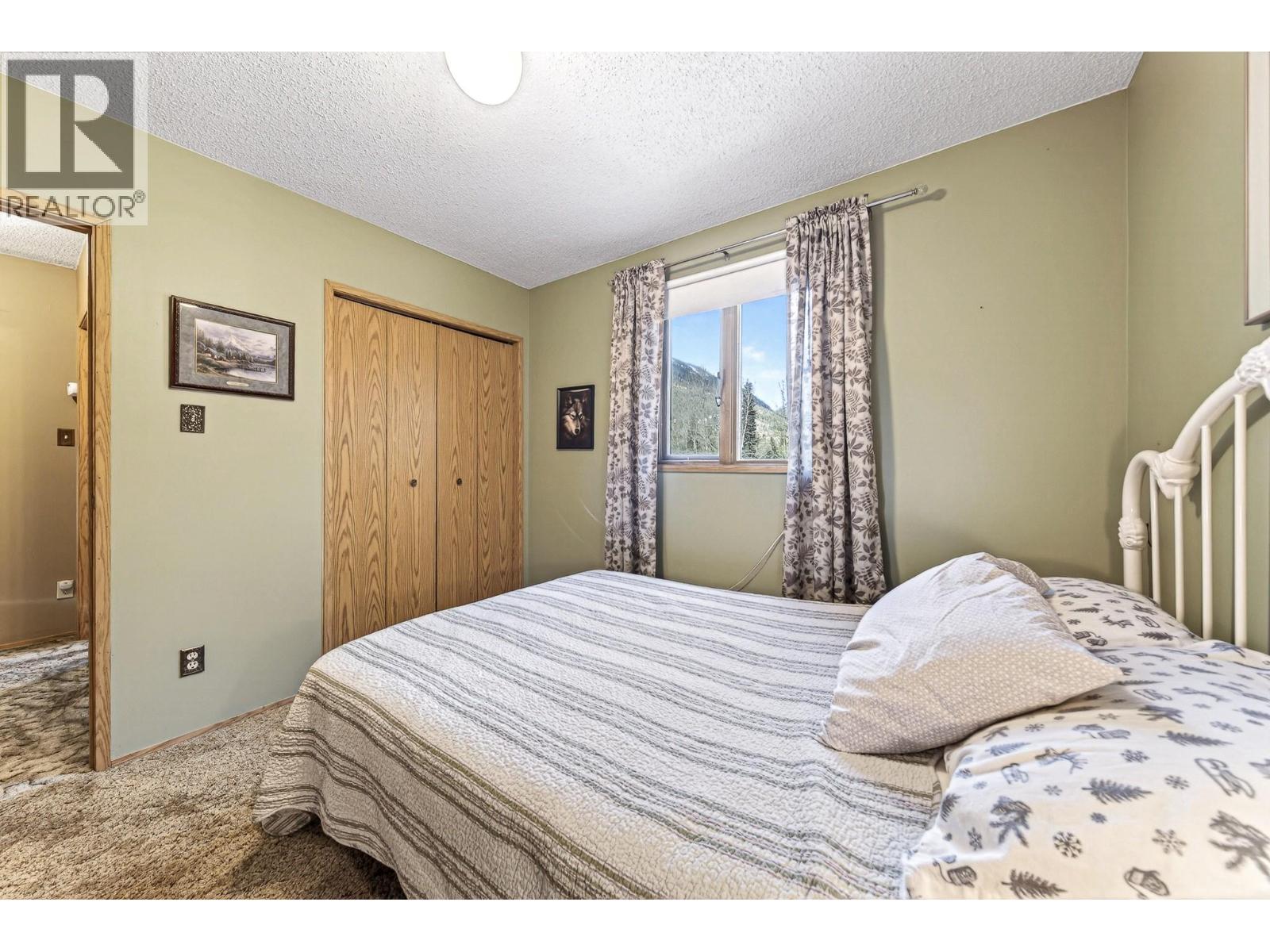 1329 Cypress Drive, Sparwood