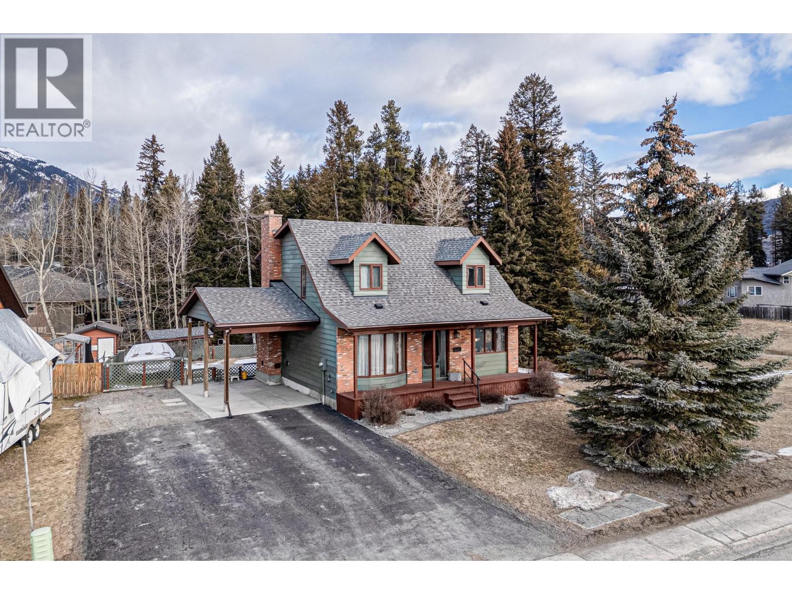 1329 Cypress Drive, Sparwood