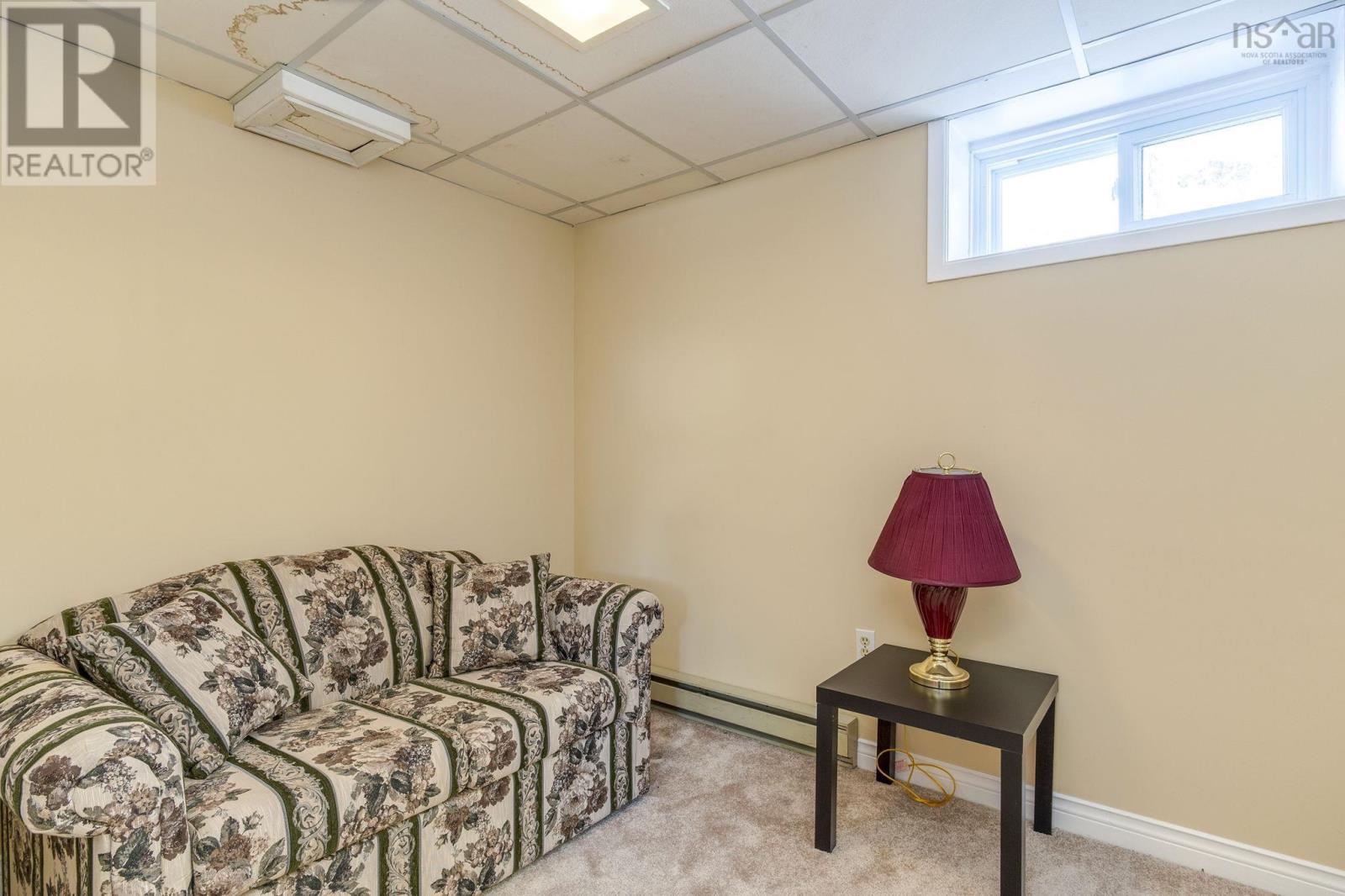 Property 29 of 42 of 40 Lumsden Crescent