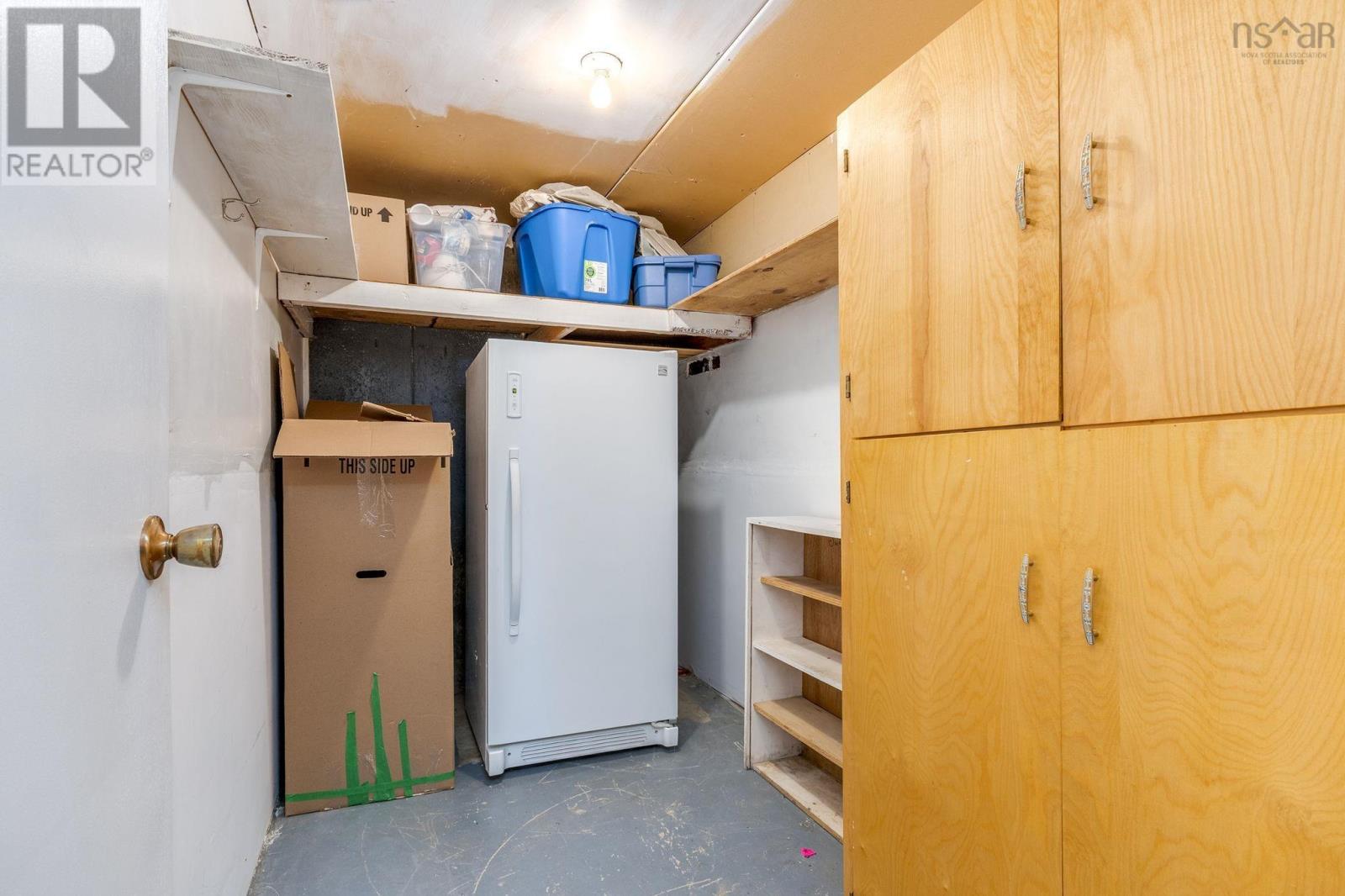 Property 31 of 42 of 40 Lumsden Crescent