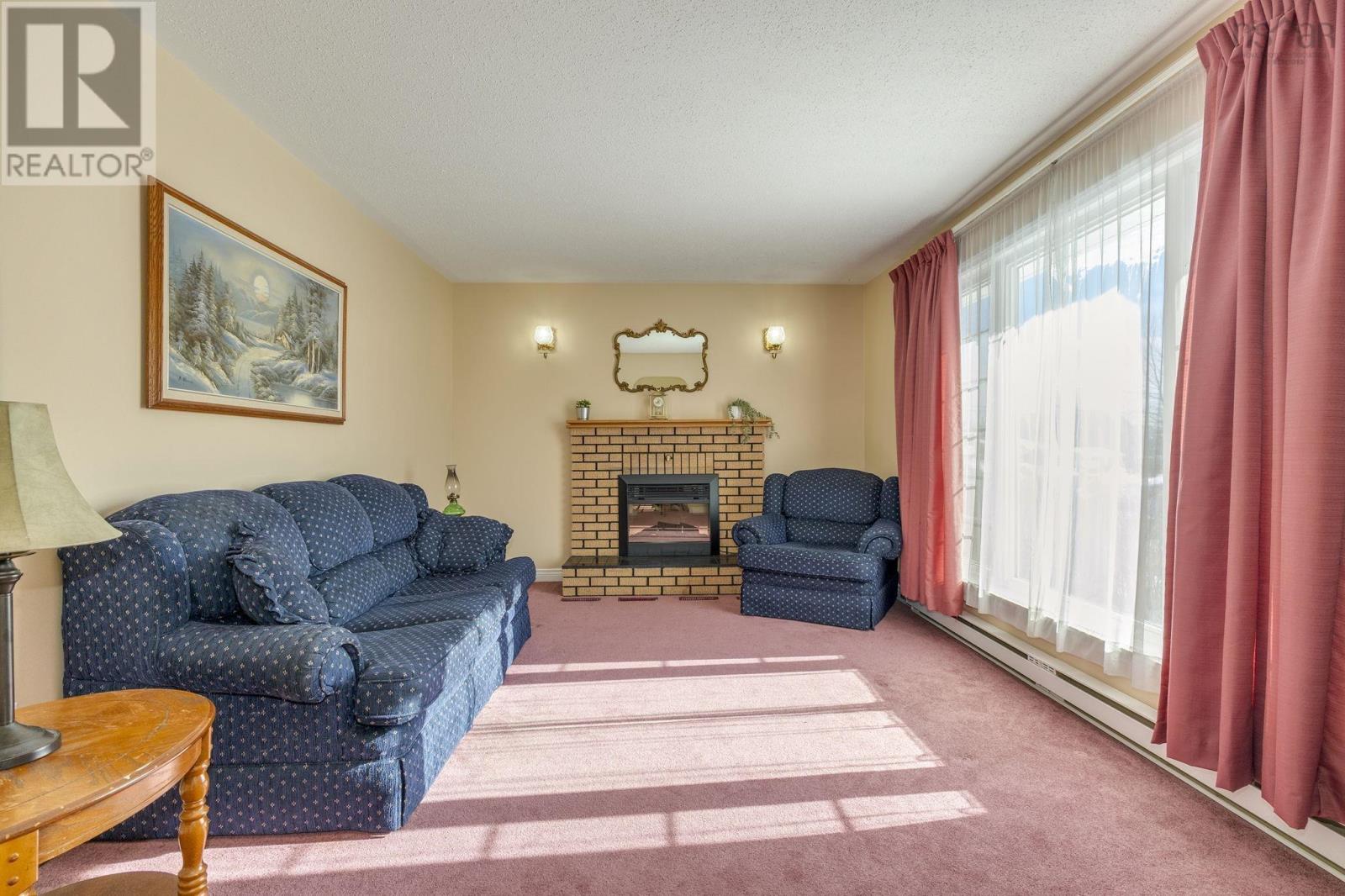 Property 8 of 42 of 40 Lumsden Crescent