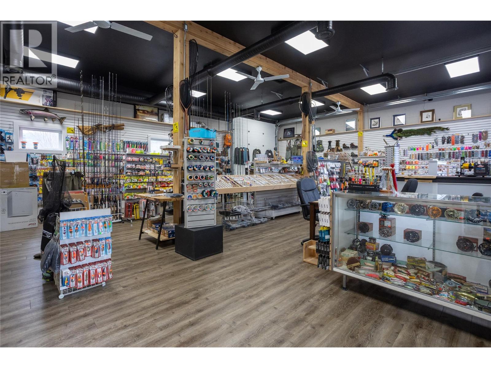  2133 Columbia Avenue, Castlegar