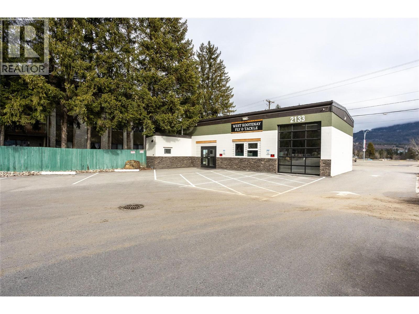 2133 Columbia Avenue, Castlegar