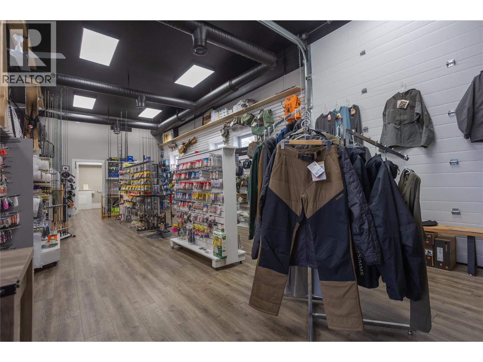  2133 Columbia Avenue, Castlegar