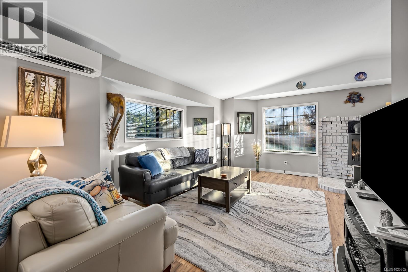 4863 Dundas Rd, Courtenay