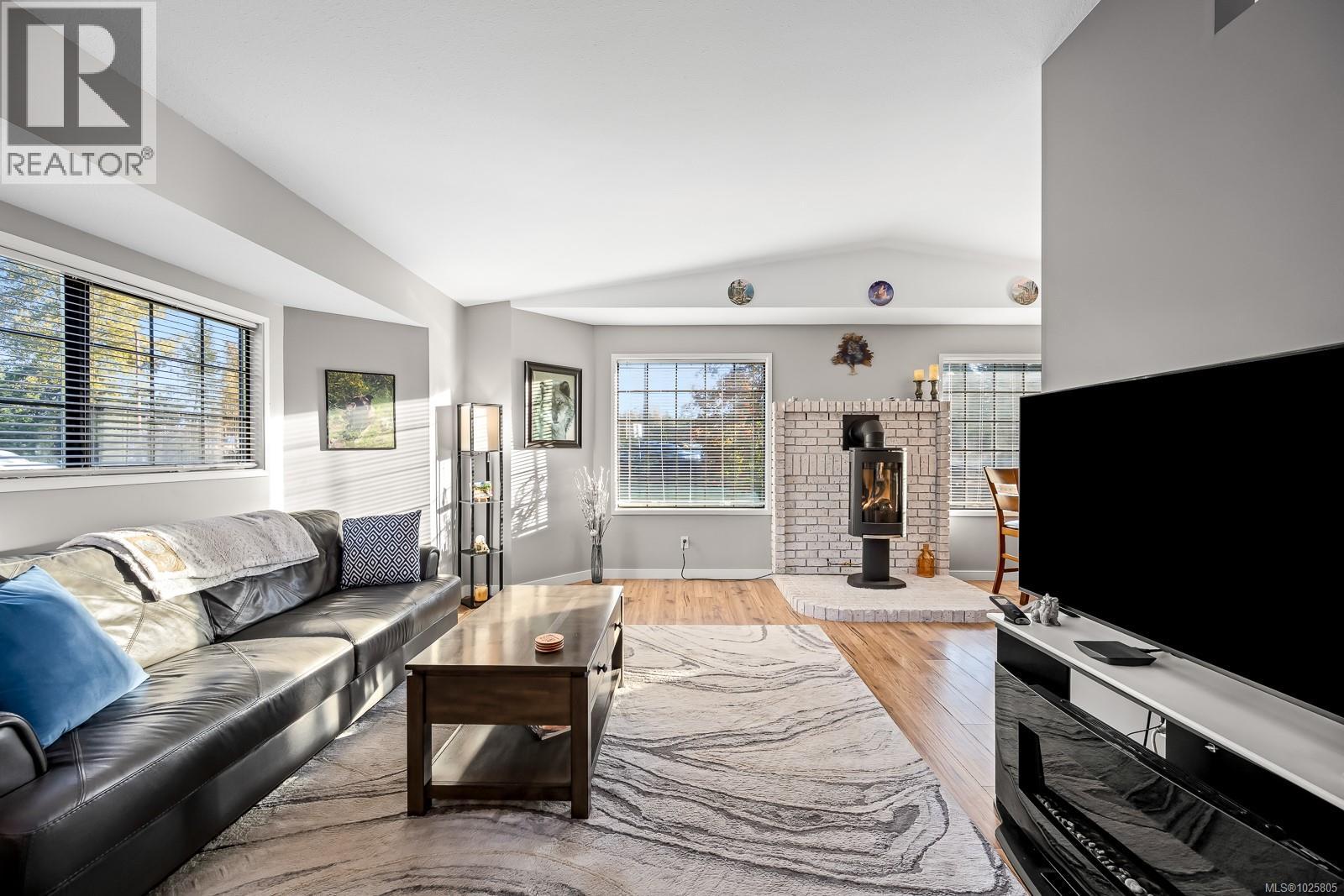 4863 Dundas Rd, Courtenay