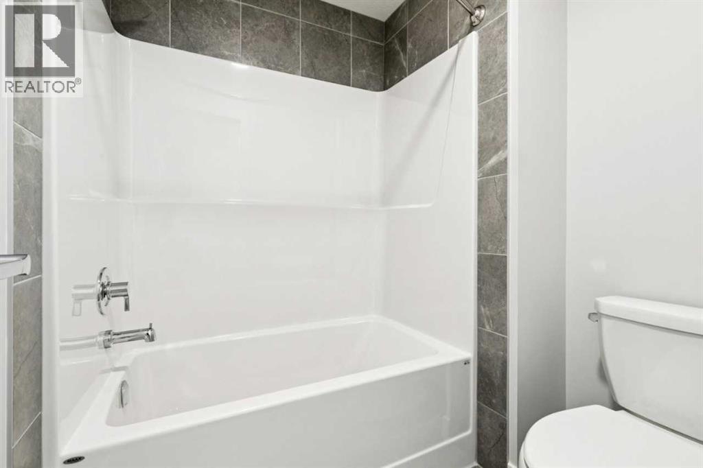 Single Family House for Sale in  Heartwood Villas SE Rangeview Calgary 