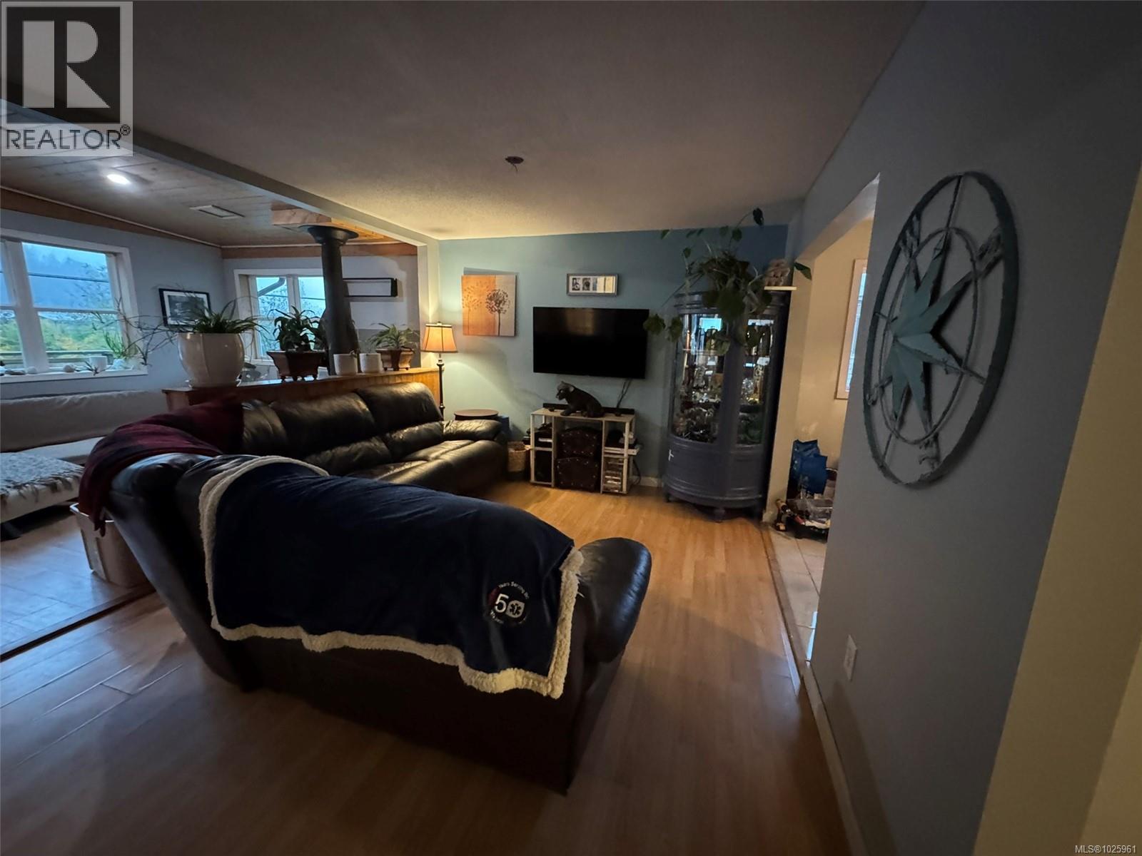 248 Alpine View Rd, Tahsis