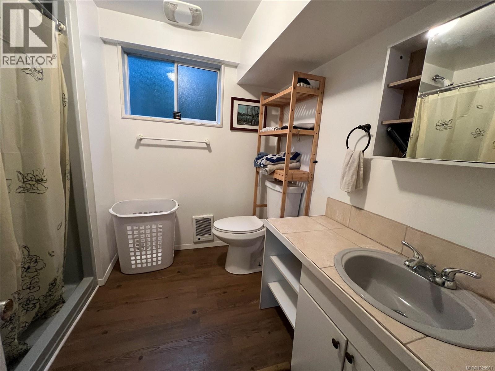 248 Alpine View Rd, Tahsis