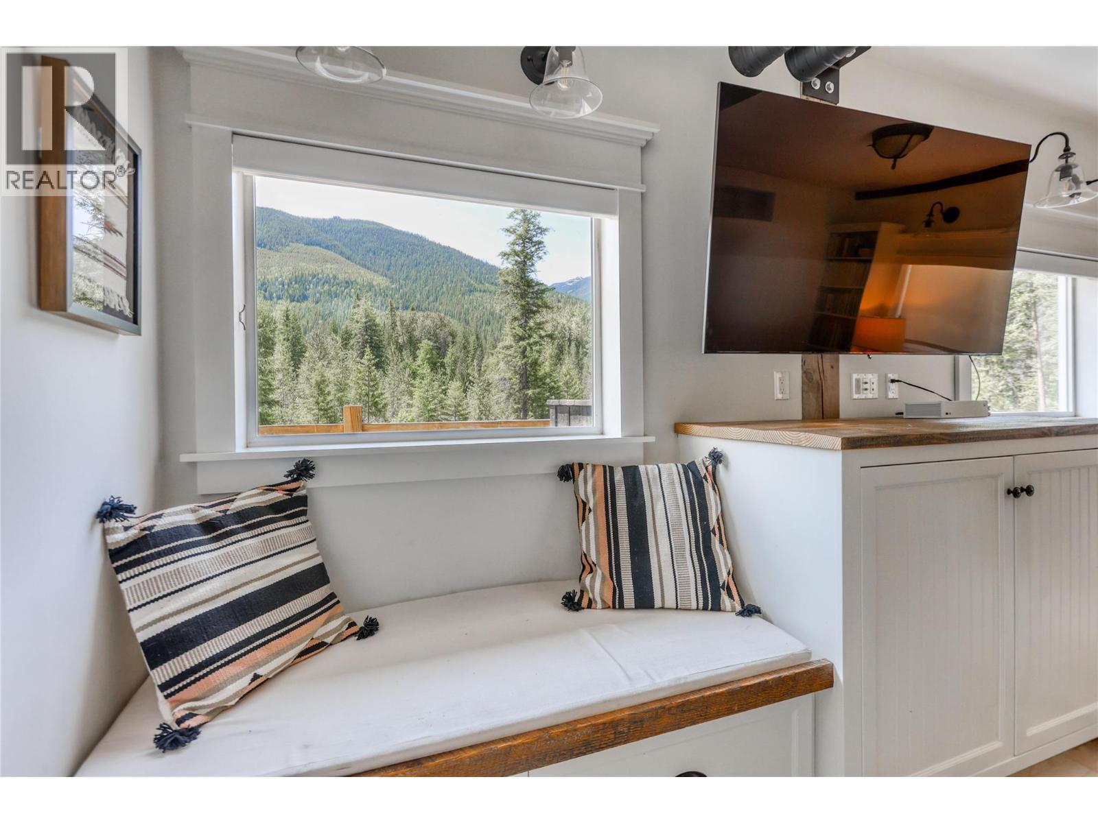  3290 Little Slocan South Road, Winlaw