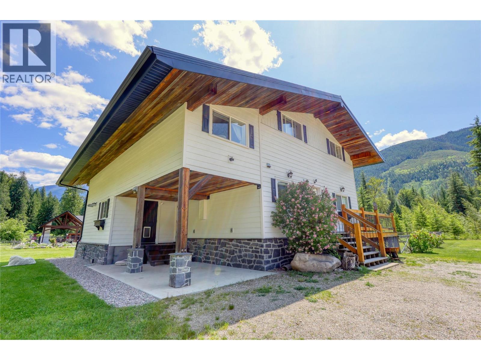 3290 Little Slocan South Road, Winlaw