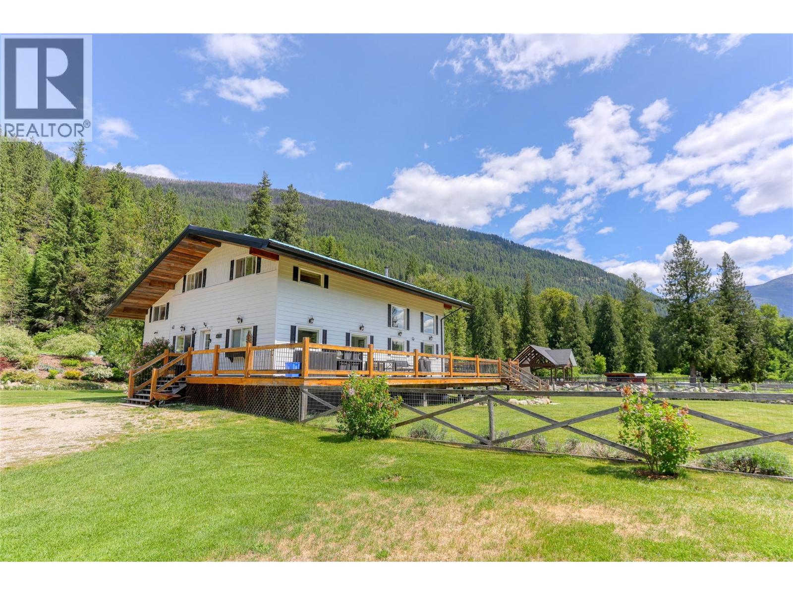  3290 Little Slocan South Road, Winlaw