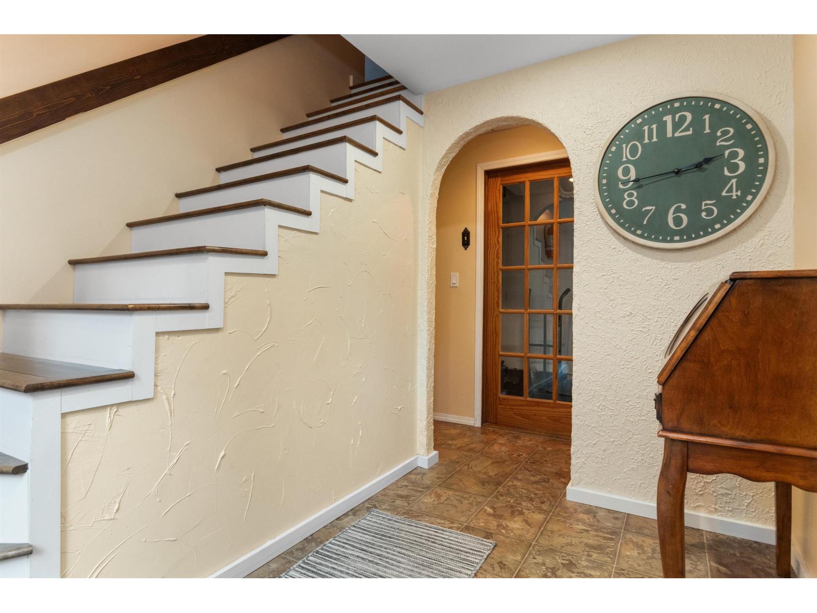 120 ROBERTSON CRESCENT, Hope - Photo 4 of 40, Hope, British Columbia