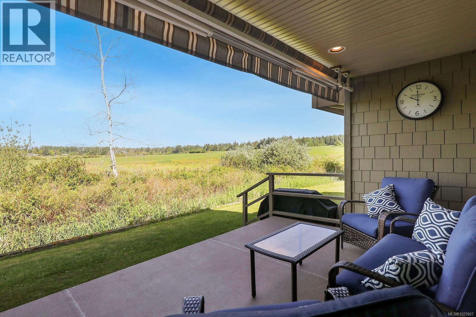 1675 Chester Pl, Comox