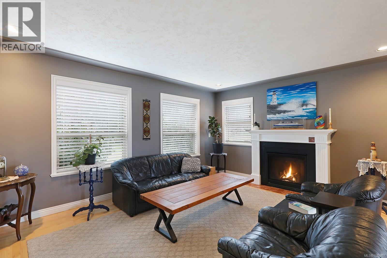 1675 Chester Pl, Comox