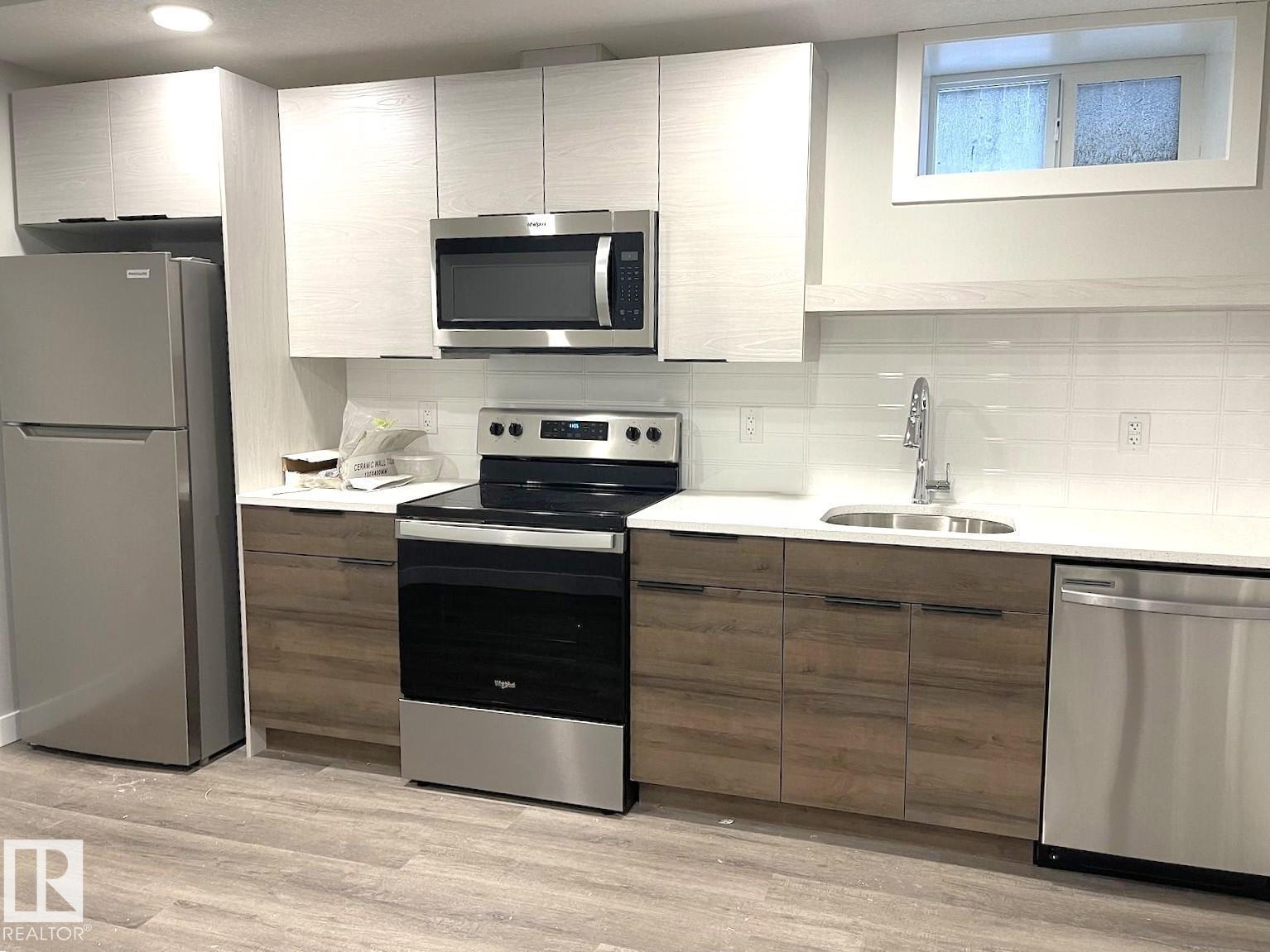 7113 / 7115 106 ST NW, Edmonton