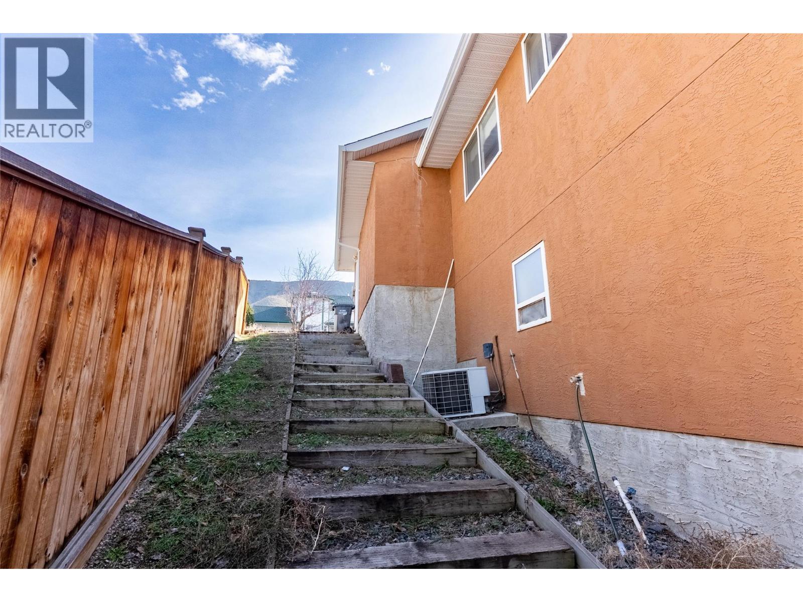1230 VISTA HEIGHTS Drive - 35