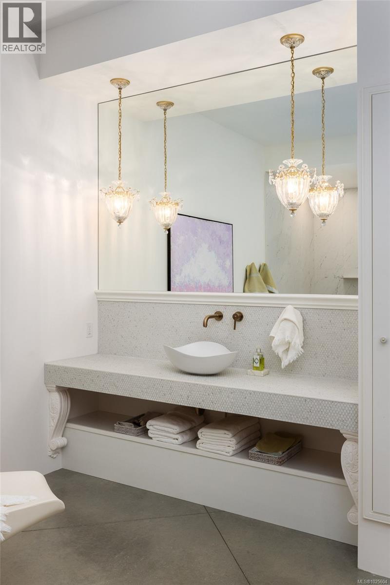  735 Arden Road, Metchosin