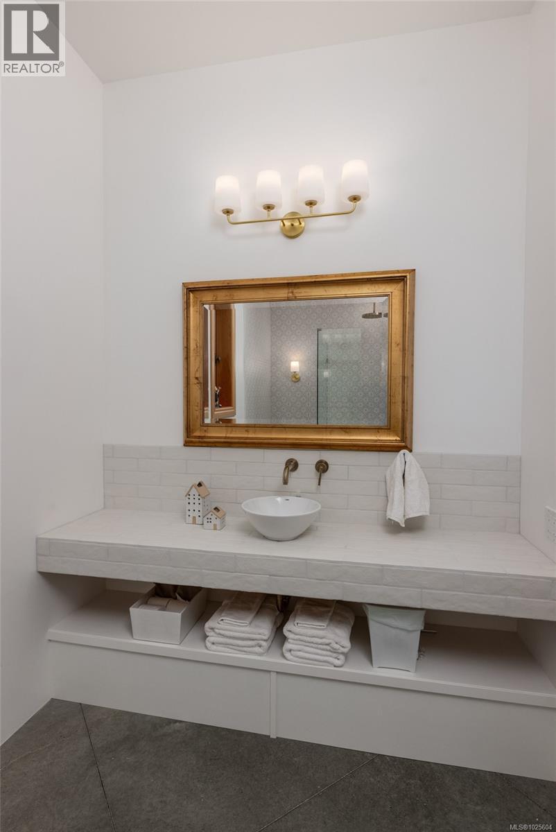  735 Arden Road, Metchosin