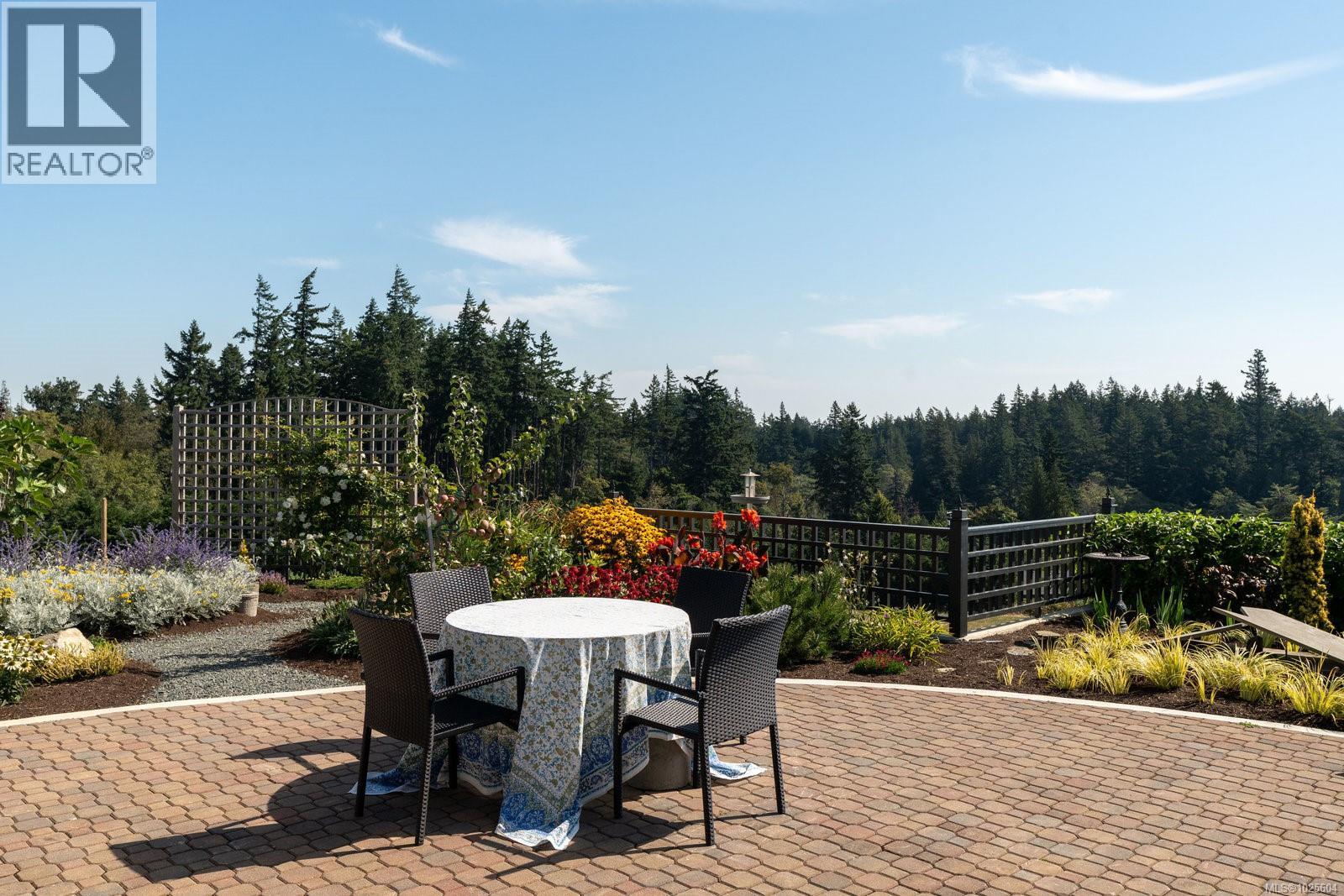  735 Arden Road, Metchosin